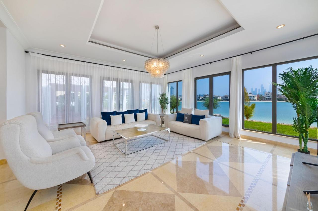 Frond K, Beachfront Villa, Palm Jumeirah - Mint * Dubai