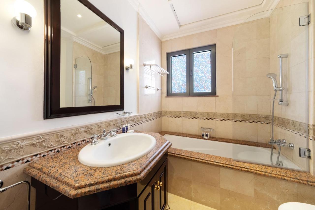 Frond K, Beachfront Villa, Palm Jumeirah - Mint Dubai