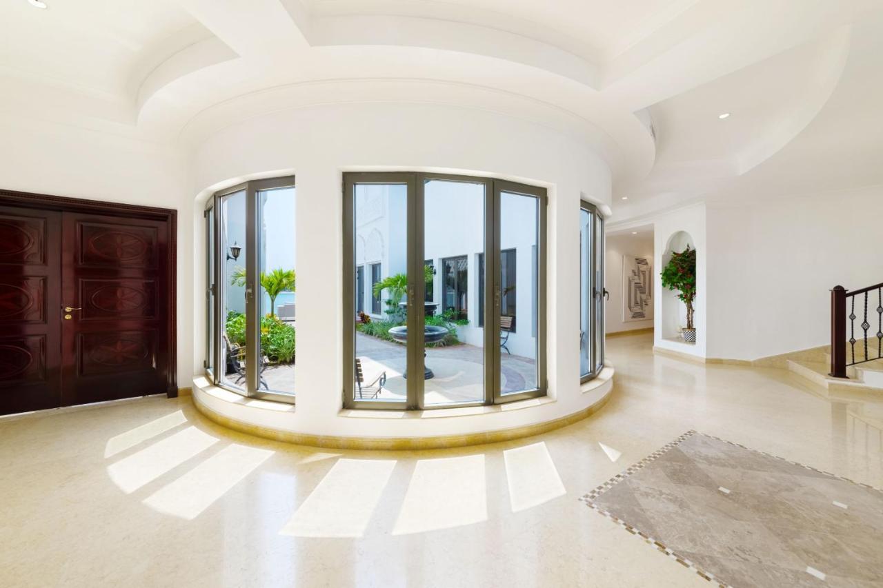Frond K, Beachfront Villa, Palm Jumeirah - Mint Villa