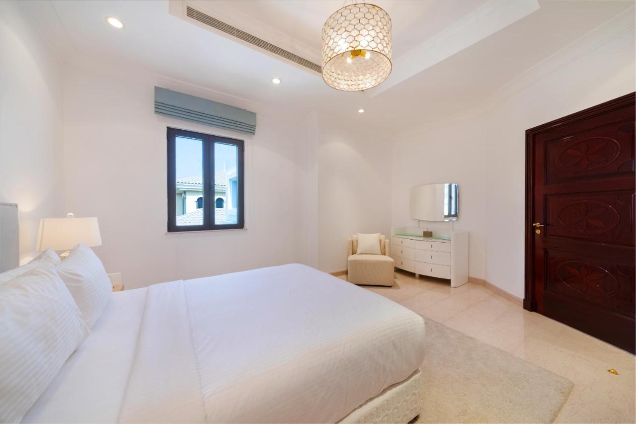 Frond K, Beachfront Villa, Palm Jumeirah - Mint Villa